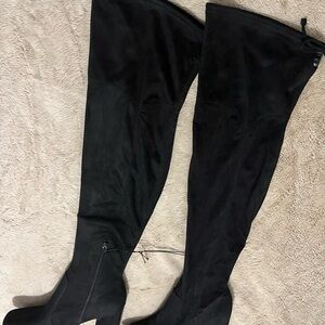 Unisa Black Knee-High Women's Boots